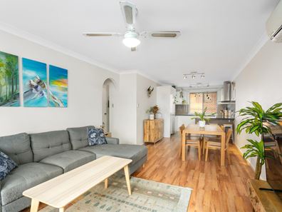 16/16 Dover Road (Under Application!), Scarborough WA 6019
