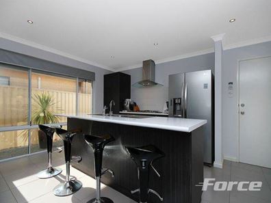 19 Fairvale Bend, Madeley WA 6065