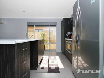 19 Fairvale Bend, Madeley WA 6065