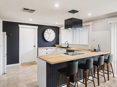 4 Gannet Court, Geographe WA 6280