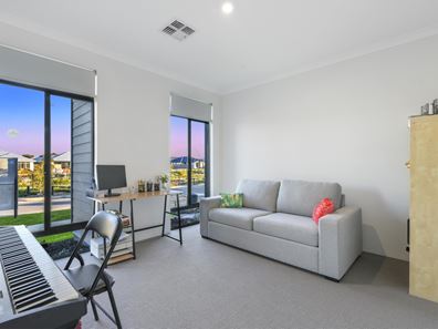 29 Swaledale Parade, Haynes WA 6112