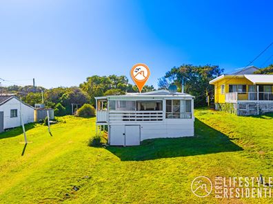 3 Whitfield Street, Guilderton WA 6041