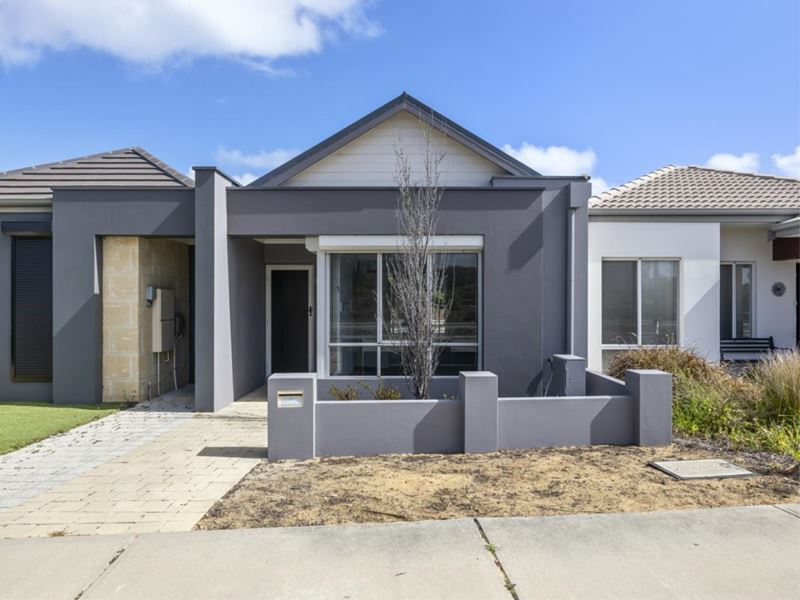 251 Camborne Parkway, Butler WA 6036