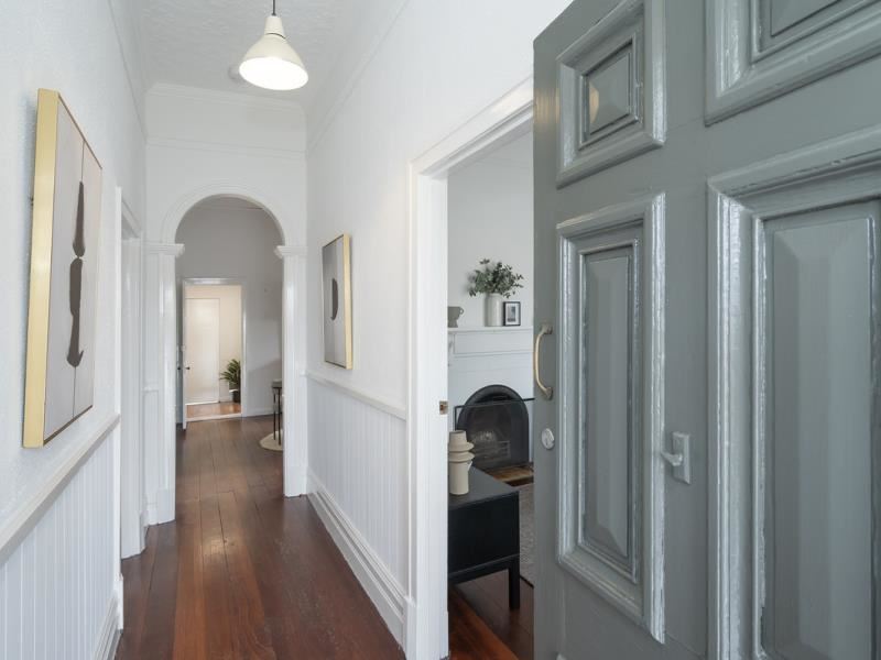 121 Garratt Road, Bayswater