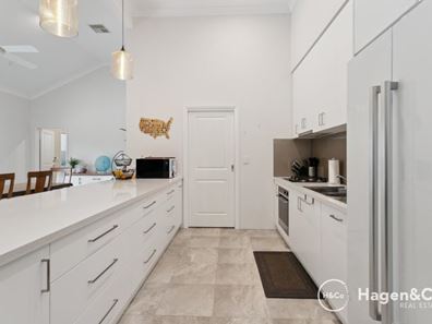 25 Cowper Road, Sorrento WA 6020