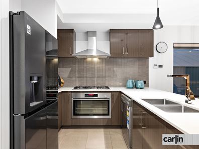 50 Tiliqua Crescent, Wandi WA 6167