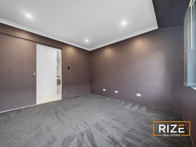 14 Gippsland Way, Banksia Grove WA 6031