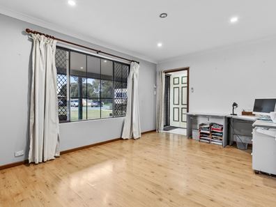 10 Pinjar Court, Waikiki WA 6169