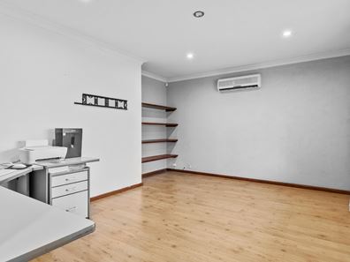 10 Pinjar Court, Waikiki WA 6169