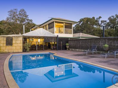 32 Alexander Parkway, Wellard WA 6170