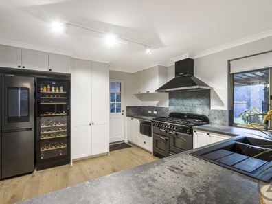 32 Alexander Parkway, Wellard WA 6170