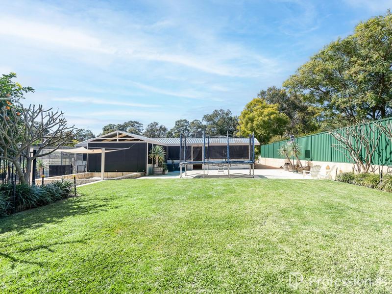 40 Lilian Road, Maida Vale WA 6057