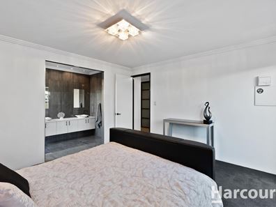 17 Belhaven Terrace, Quinns Rocks WA 6030