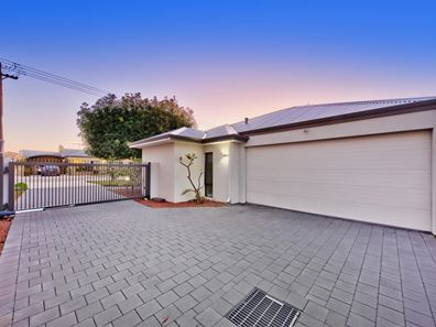 30A Thorpe Street, Morley WA 6062