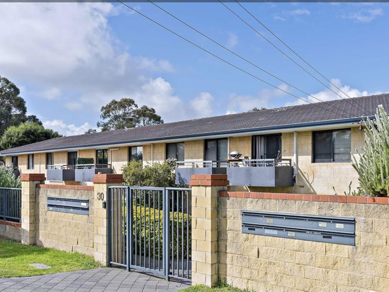 2/30 Lorraine Place, Hamilton Hill WA 6163