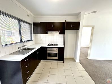 2/30 Lorraine Place, Hamilton Hill WA 6163