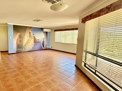 25 Winnetta Ridge, Wandina WA 6530