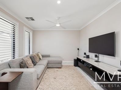 2 Atkins Parade, Hammond Park WA 6164