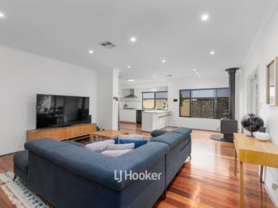 10 Robinhood Road, Dalyellup WA 6230