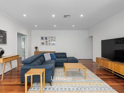 10 Robinhood Road, Dalyellup WA 6230