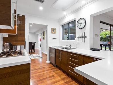 34 Solander Road, Hillarys WA 6025