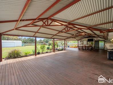 9 Wallace Street, Mundijong WA 6123