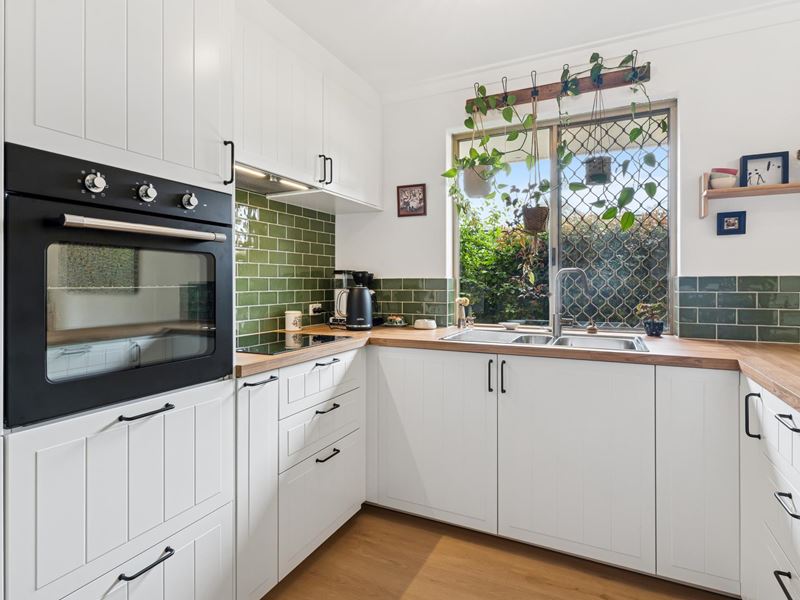 6/14 Philmore Crescent, Kardinya WA 6163