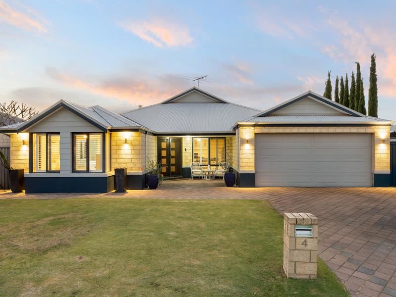 4 Tamarama Street, Secret Harbour