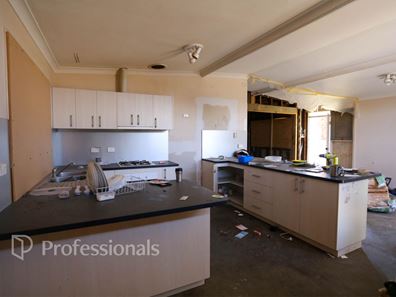 28 Travers Avenue, Nulsen WA 6450