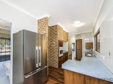 37 Hawkvalley Crescent, Maida Vale WA 6057