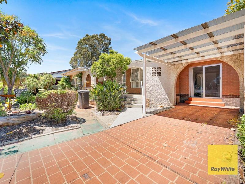 6 Charlton Place, Thornlie WA 6108