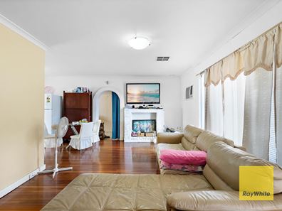 8 Pembury Road, Thornlie WA 6108
