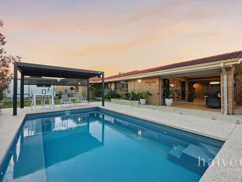 53 McKivett Crescent, Leeming WA 6149