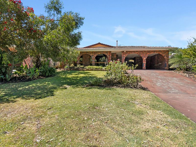 14 Blackbutt Road, Woodlands