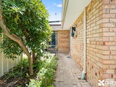 9/10 Hawkins Street, Rockingham WA 6168