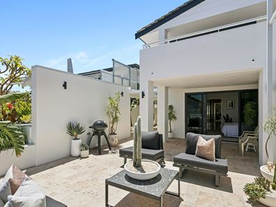 31D Curtin Avenue, Cottesloe WA 6011