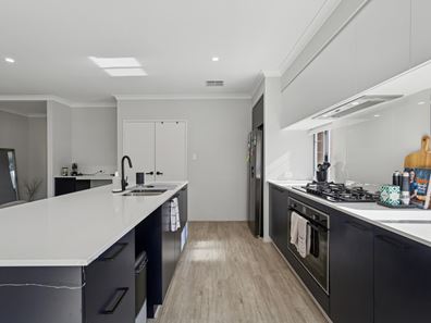 10 Lavender Road, Henley Brook WA 6055