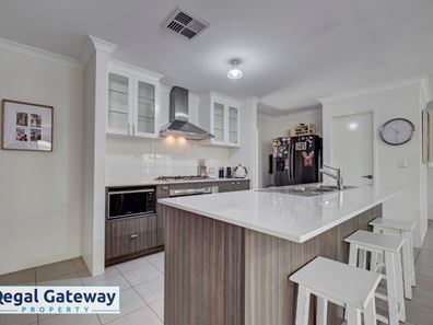 71 Litchfield Circle, Wandi WA 6167