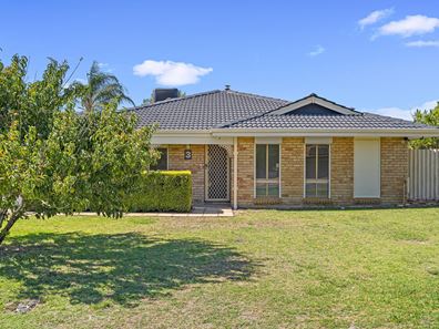 3 Dulverson  Place, South Lake WA 6164