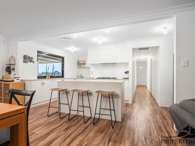 111 Eastlyn Drive, Deepdale WA 6532