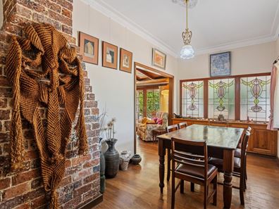 4 Parke Road, Gooseberry Hill WA 6076