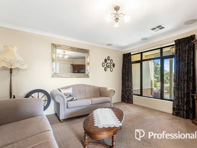 5 Woolandra Drive, Byford WA 6122