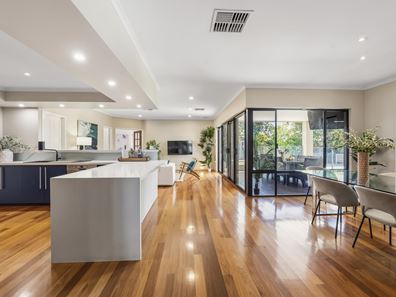 21 Dainfern Loop, Madeley WA 6065