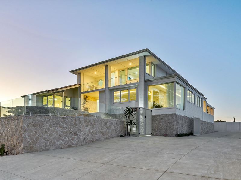 200 Arcadia Drive, Shoalwater WA 6169