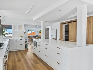200 Arcadia Drive, Shoalwater WA 6169