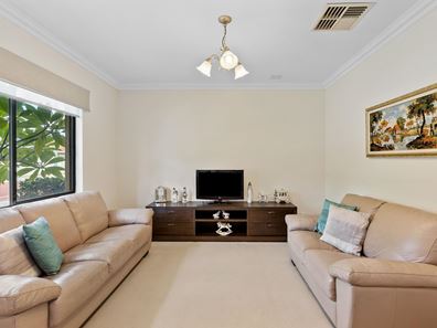 5 Corbin Gate, Madeley WA 6065