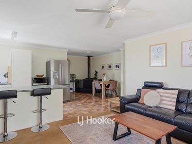 26 Robinia Rise, Collie WA 6225