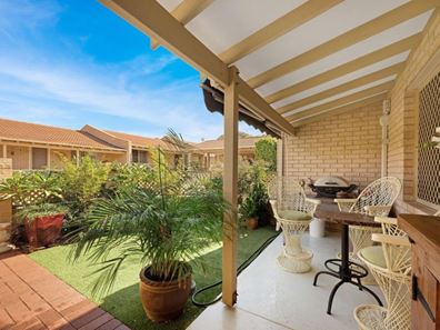 2/69 Railway Street, Bluff Point WA 6530