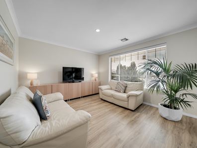 30 Troubridge Retreat, Ocean Reef WA 6027