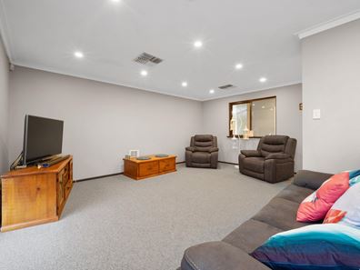 9 Caley Road, Padbury WA 6025
